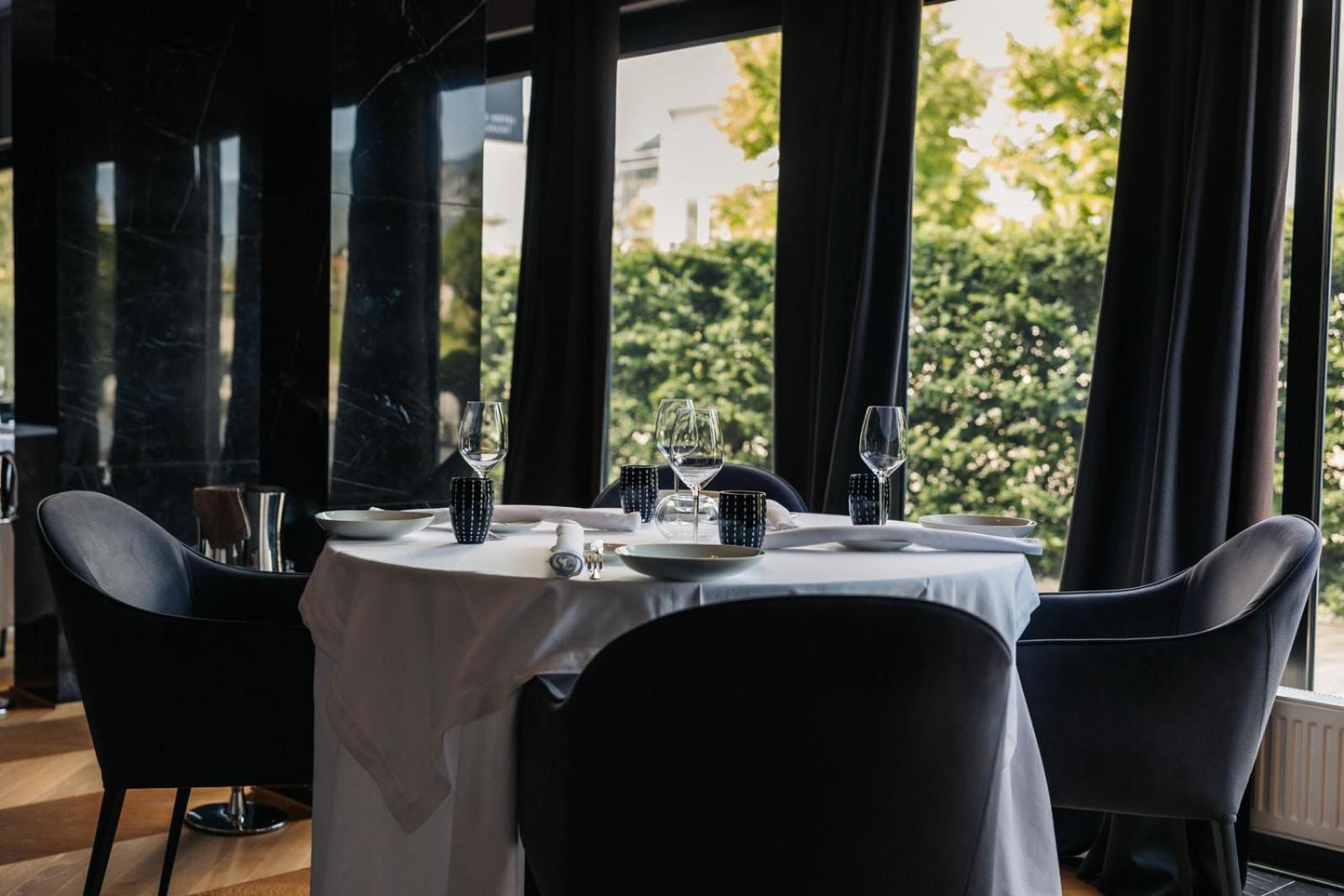 Dam Boutique Hotel & Restaurant Нова-Горица Экстерьер фото